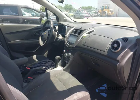 2016 Chevrolet Trax 1Ls z USA, uszkodzony, nr VIN KL7CJKSB5GB608001